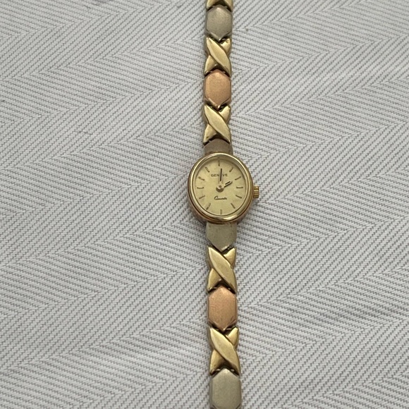 Beautiful Geneva Watch 14k real Italian gold - Picture 5 of 5